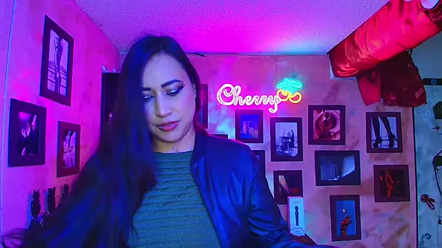 cherryy bombshelll online show from January 6, 2026, 4:55 pm