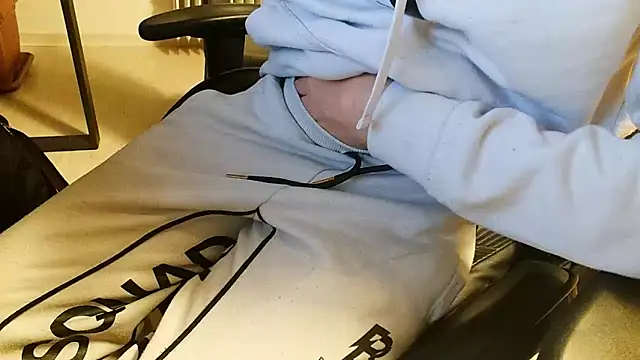 ademandjulia online show from February 25, 2026, 3:07 am