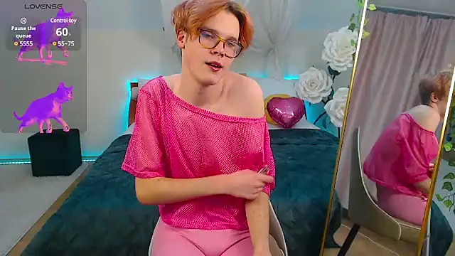 LouiseCoke online show from February 19, 2025, 9:36 pm