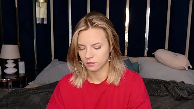 Kiara Rolls online show from September 26, 2025, 8:16 pm