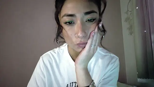 Snapshot of oishii_ambar chatting on September 9, 2025, 1:53 pm oishii ambar online show from September 9, 2025, 1:53 pm