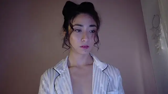 Snapshot of oishii_ambar chatting on September 22, 2025, 1:28 pm oishii ambar online show from September 22, 2025, 1:28 pm