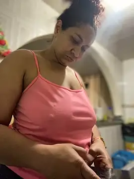 Carola-Ross online show from April 5, 2026, 3:51 pm