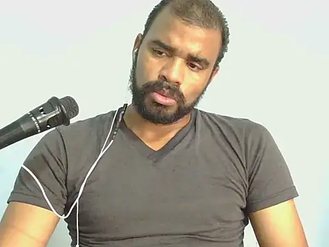 Snapshot of YOX22 chatting on February 13, 2026, 1:33 pm YOX22 online show from February 13, 2026, 1:33 pm