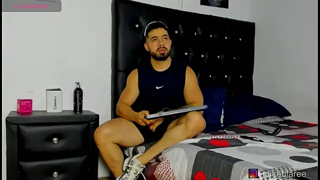 mikeblaree online show from April 4, 2026, 6:25 pm