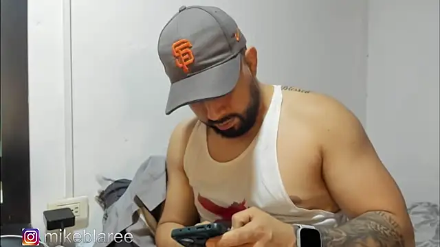 mikeblaree online show from October 25, 2025, 3:28 am