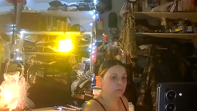 ShysluutGia online show from April 13, 2026, 5:33 am