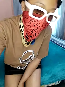 prettiechanti online show from September 10, 2025, 6:45 am