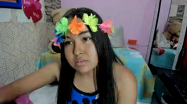 camilagreeco online show from February 13, 2025, 3:45 pm
