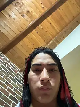 danna alvarez online show from November 10, 2025, 5:12 am