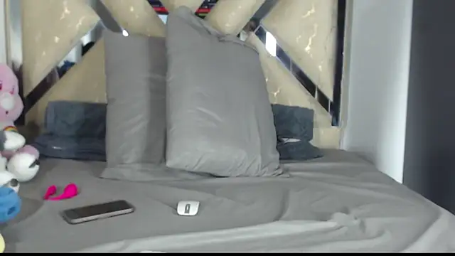 danna alvarez online show from April 13, 2026, 5:11 am