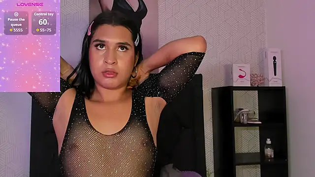 Selena fox7 online show from November 7, 2025, 3:33 am