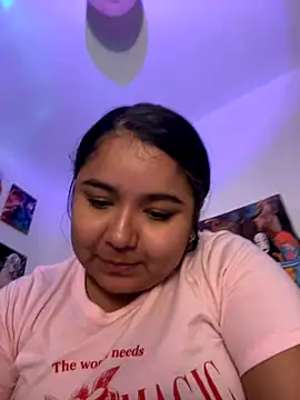 emyrose2 online show from September 19, 2025, 2:37 am