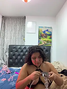 emyrose2 online show from March 18, 2025, 5:56 am