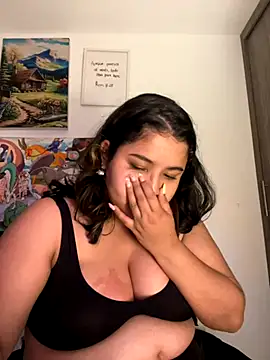 emyrose2 online show from September 23, 2025, 1:56 am
