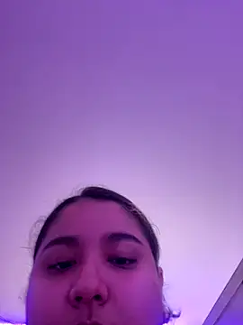 emyrose2 online show from September 21, 2025, 1:44 am