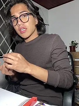 shadowsofgarden online show from February 27, 2025, 4:02 am