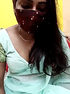 Snapshot of Thamarai28 chatting on September 14, 2025, 5:35 pm Thamarai28 online show from September 14, 2025, 5:35 pm