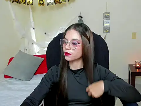 veronicamiller22 online show from October 31, 2025, 2:41 am