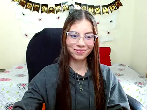 veronicamiller22 online show from October 8, 2025, 8:42 pm