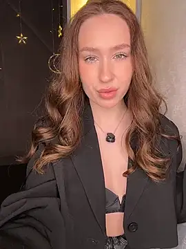 Jackie White  online show from November 28, 2025, 2:45 am