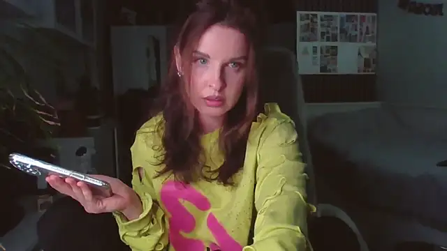 MollyBer online show from April 18, 2026, 7:07 pm