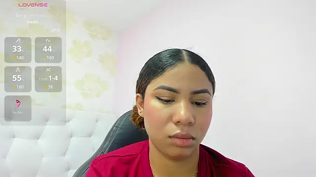 MELINAMARTINS online show from January 9, 2026, 7:21 pm