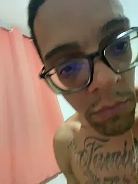 Snapshot of Diegodelicia chatting on August 1, 2026, 4:10 am Diegodelicia online show from August 1, 2026, 4:10 am