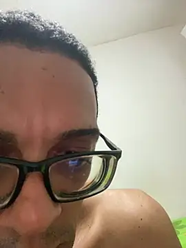 Snapshot of Diegodelicia chatting on July 29, 2026, 10:20 pm Diegodelicia online show from July 29, 2026, 10:20 pm