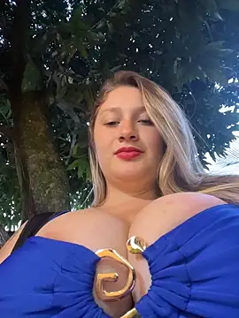 Snapshot of aurora_coldd chatting on June 4, 2026, 10:58 pm aurora coldd online show from June 4, 2026, 10:58 pm