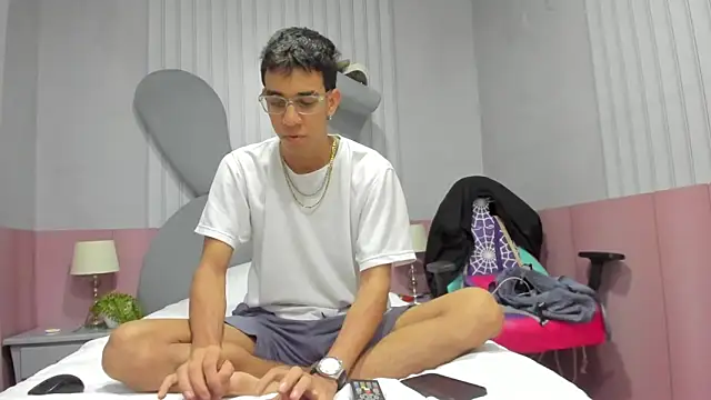 sweet boy sweet06 online show from March 9, 2025, 1:26 pm