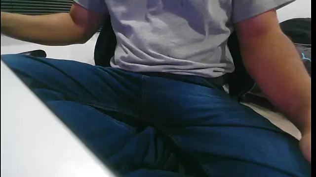 Snapshot of xX_Dark_Style_Xx chatting on February 15, 2025, 11:36 pm xX Dark Style Xx online show from February 15, 2025, 11:36 pm