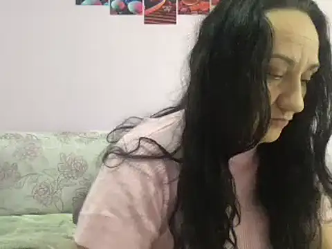 karllaa1234 online show from March 15, 2025, 10:57 am