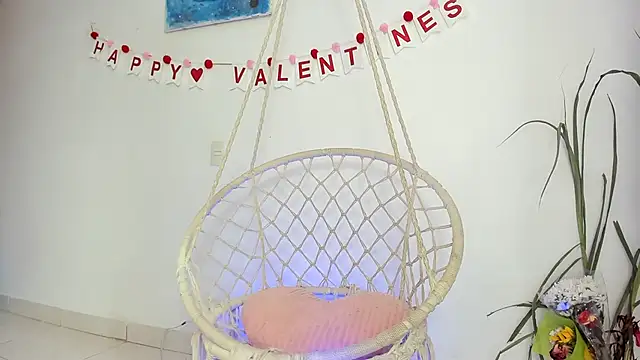Snapshot of gothwhore77 chatting on February 20, 2025, 12:57 pm gothwhore77 online show from February 20, 2025, 12:57 pm