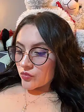 ValentinaOrtiz3 online show from March 5, 2026, 2:19 am