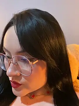 ValentinaOrtiz3 online show from October 30, 2025, 1:26 am