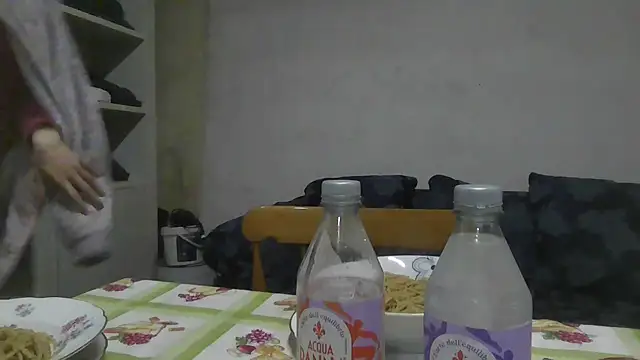 lagattasporcq online show from February 14, 2025, 7:12 pm