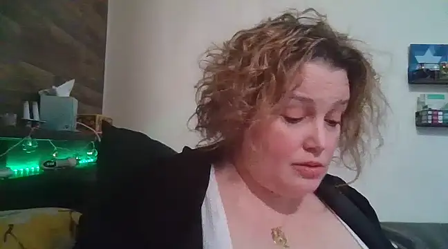 Jezebel888 online show from February 26, 2025, 4:49 pm