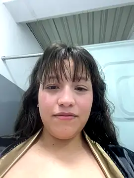 Snapshot of Marii_18 chatting on November 2, 2025, 4:23 pm Marii 18 online show from November 2, 2025, 4:23 pm