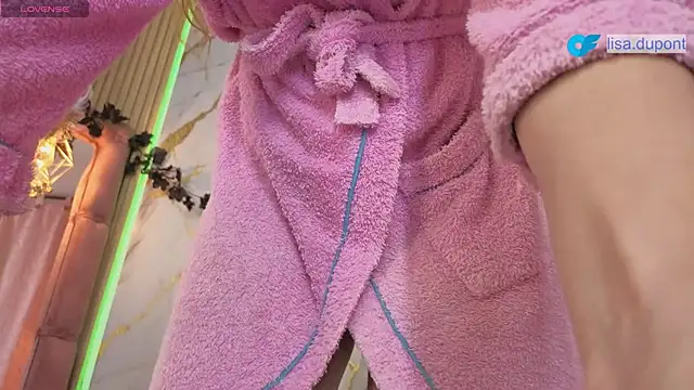 LissaDupont online show from October 16, 2025, 12:35 pm