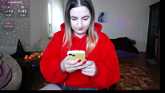 YourSwetiwGirl online show from October 18, 2025, 10:17 am