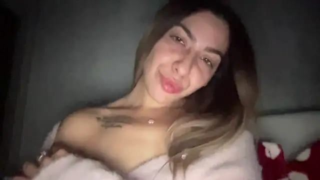 sarrah rossy online show from November 11, 2025, 9:42 pm