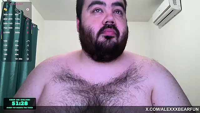 Snapshot of alexxxbear chatting on February 22, 2026, 12:35 am alexxxbear online show from February 22, 2026, 12:35 am