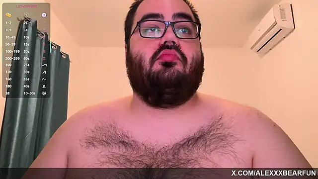 Snapshot of alexxxbear chatting on February 20, 2026, 9:50 pm alexxxbear online show from February 20, 2026, 9:50 pm