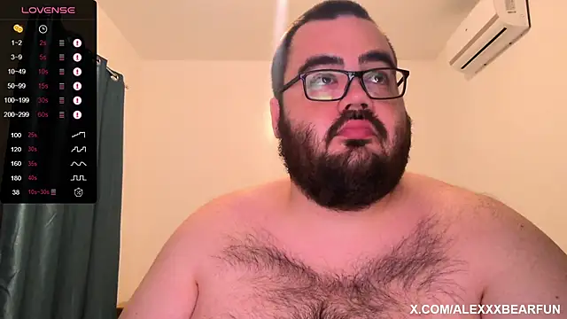 Snapshot of alexxxbear chatting on January 16, 2026, 1:48 pm alexxxbear online show from January 16, 2026, 1:48 pm