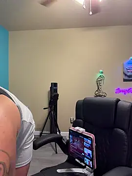 bossyroxy84 online show from December 2, 2025, 12:33 am