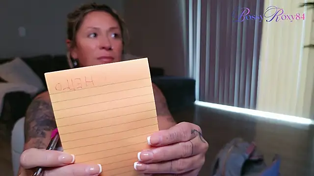 bossyroxy84 online show from April 15, 2026, 3:05 pm