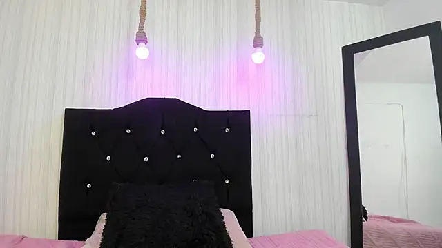 nicky angel1 online show from February 26, 2025, 10:04 pm