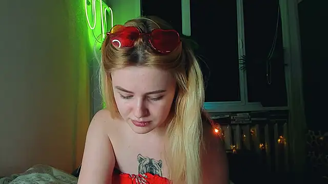 Snapshot of Alexa_Pirs chatting on March 3, 2025, 8:32 pm Alexa Pirs online show from March 3, 2025, 8:32 pm