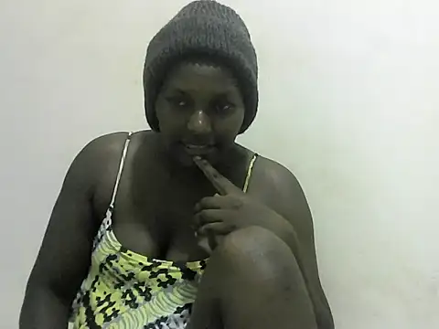 Snapshot of FudgeBabe chatting on February 17, 2025, 8:38 pm FudgeBabe online show from February 17, 2025, 8:38 pm